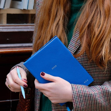 ELEVATE THE ORDINARY|デザインライター、エディター、スタイリストのエレノア・コーディング・ブースの一日に密着。