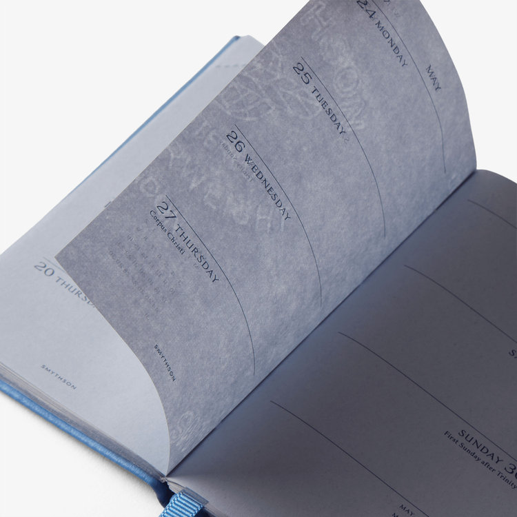 Smythson 【予約】2027 Wafer Weekly Diary in Pastegrain NILE BLUE