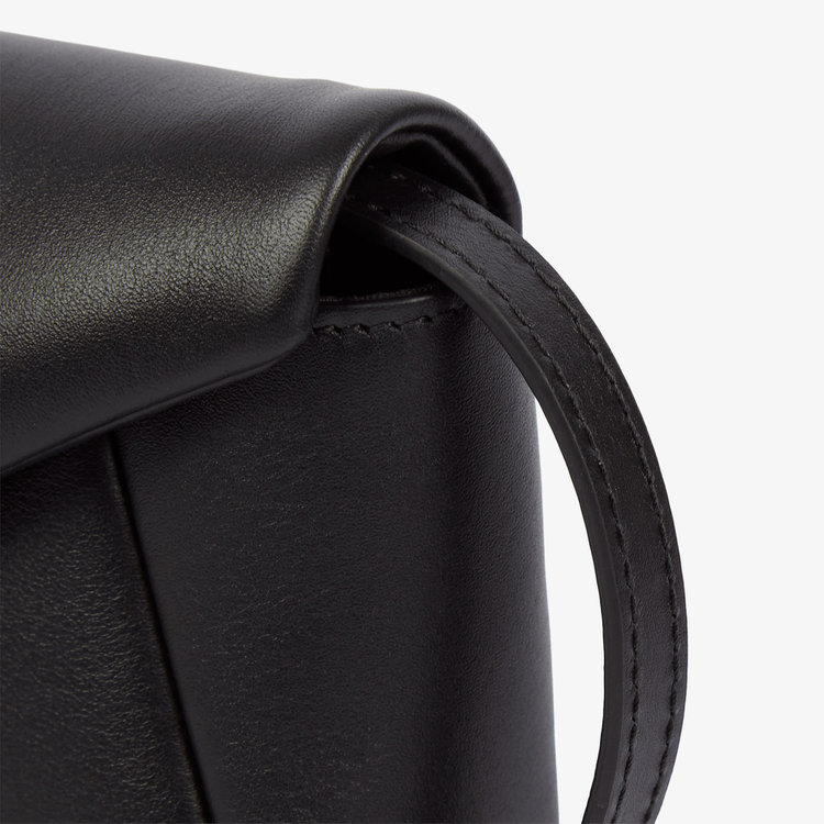 Smythson Small Envelope Crossbody Bag in Milton BLACK
