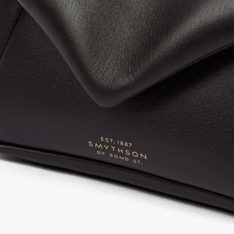 Smythson Small Envelope Crossbody Bag in Milton BLACK