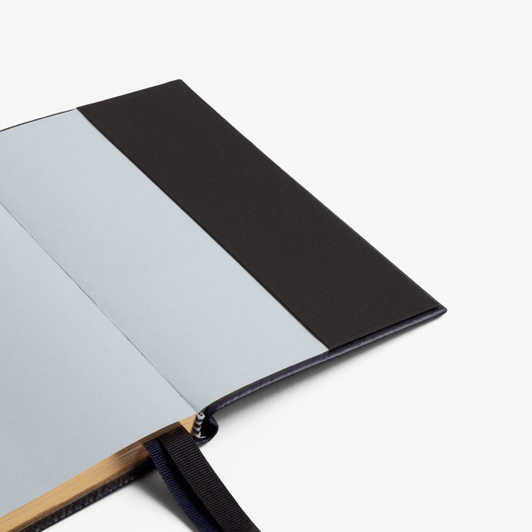 Smythson 【予約】2027 Chelsea Weekly Diary in Pastegrain NAVY