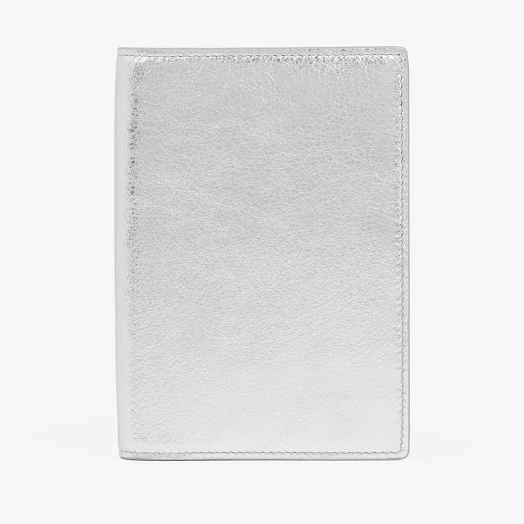 Passport Cover in Metallic Leather