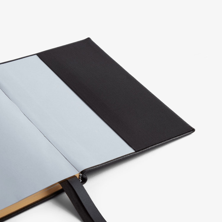 Smythson 【予約】2027 Soho Vertical Weekly Diary in Pastegrain BLACK