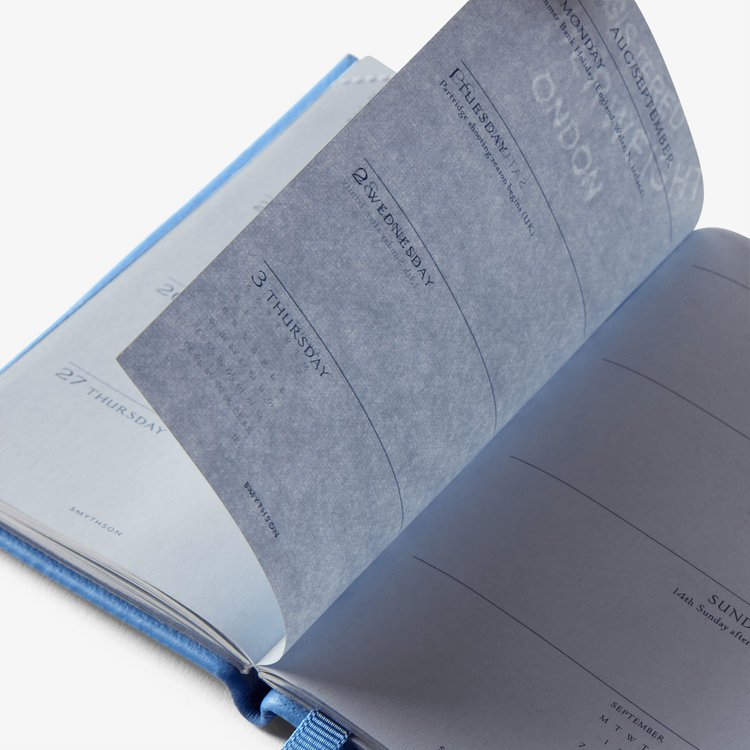 Smythson 【予約】2027 Wafer Weekly Diary with Pencil in Pastegrain NILE BLUE