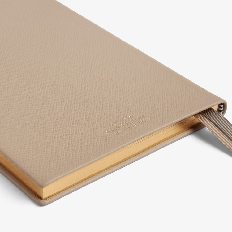 Smythson 【予約】2027 Soho Weekly Diary in Pastegrain SANDSTONE