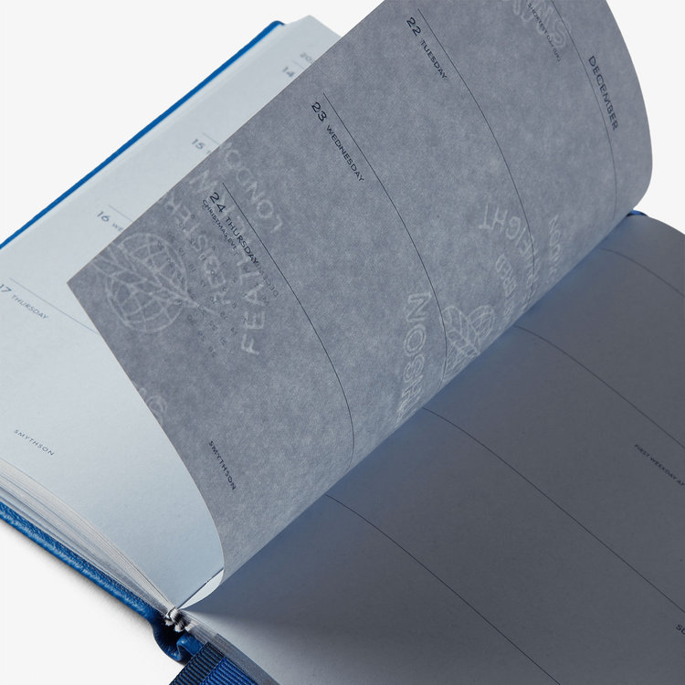 Smythson 【予約】2027 Chelsea Weekly Diary in Pastegrain CERULEAN