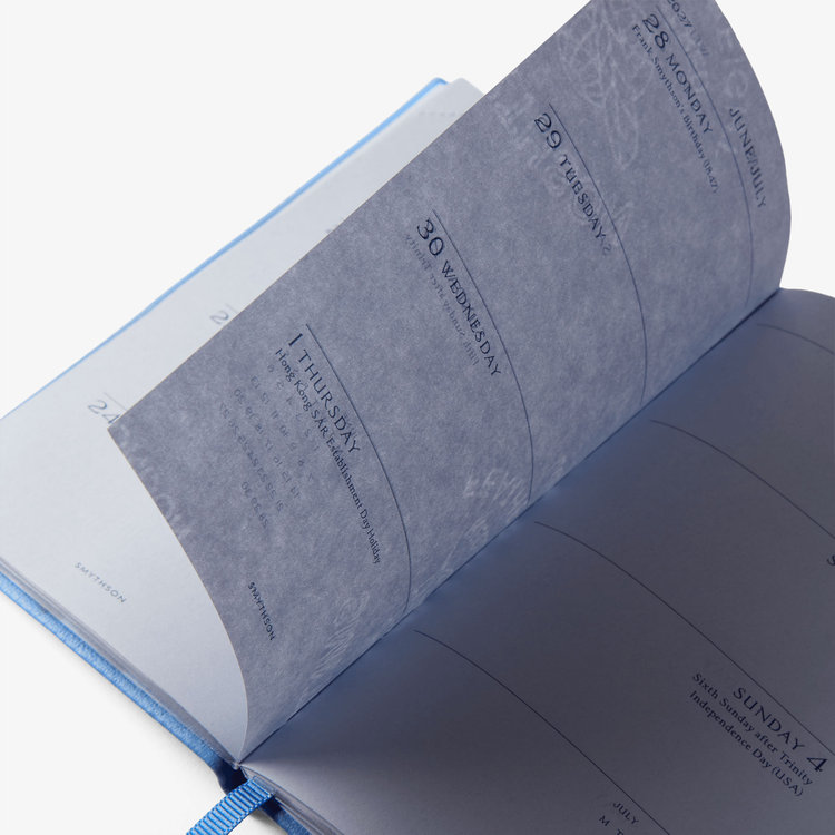 Smythson 【予約】2027 Panama Weekly Diary with Pencil in Pastegrain NILE BLUE