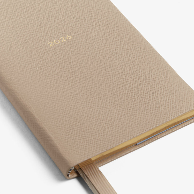 Smythson 【予約】2027 Chelsea Weekly Diary in Pastegrain SANDSTONE