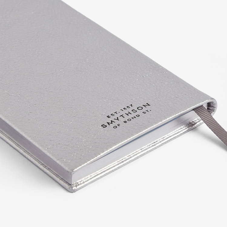 Smythson 【ポイント10%還元】Panama Notebook in Metallic Leather SILVER