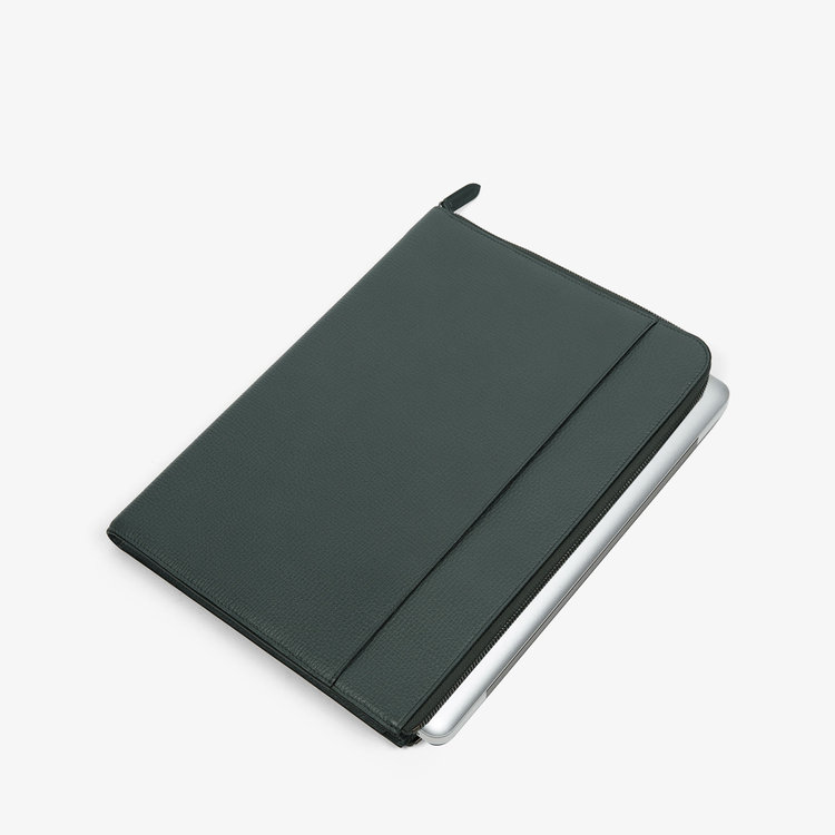 Small Laptop Case With Zip in Ludlow