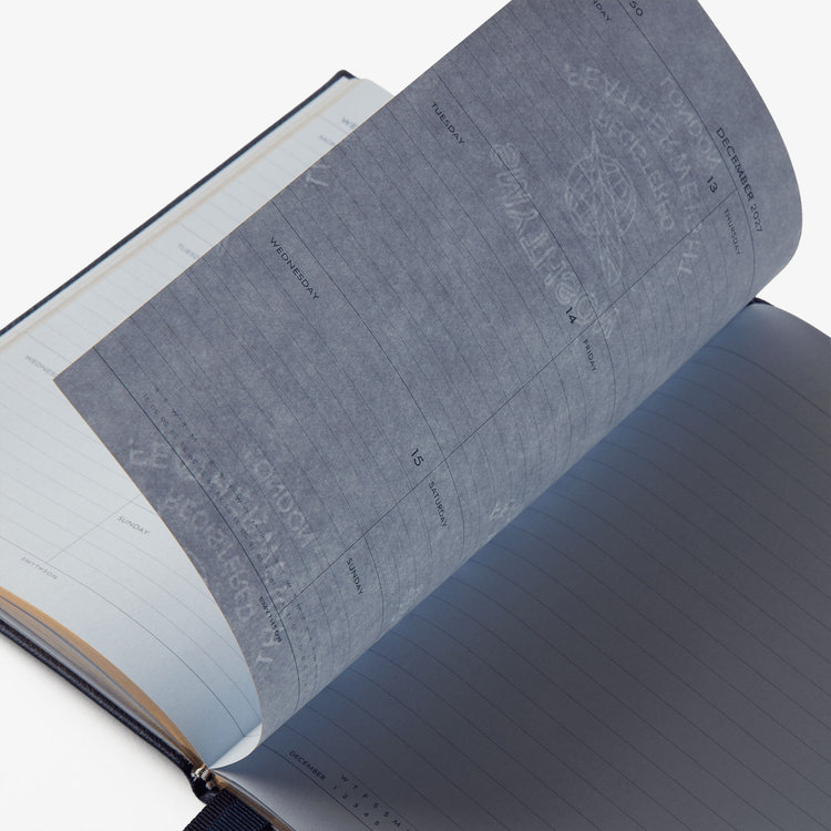 Smythson 【予約】2027 Soho Weekly Diary in Pastegrain NAVY