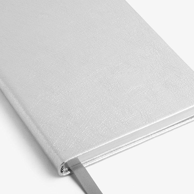 Smythson 【ポイント10%還元】Soho Notebook in Metallic Leather SILVER